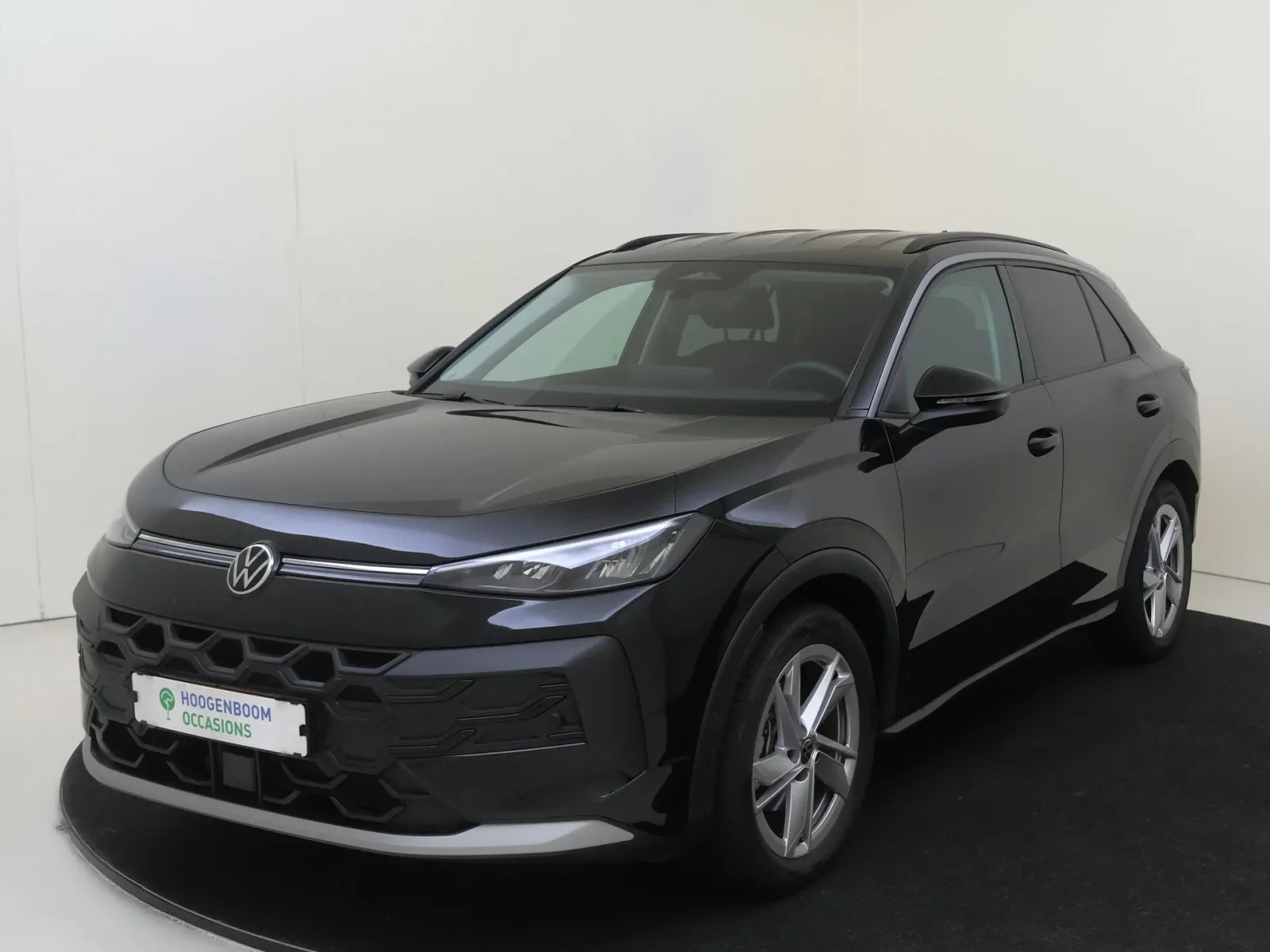 Volkswagen T-Roc (2025) — foto 1