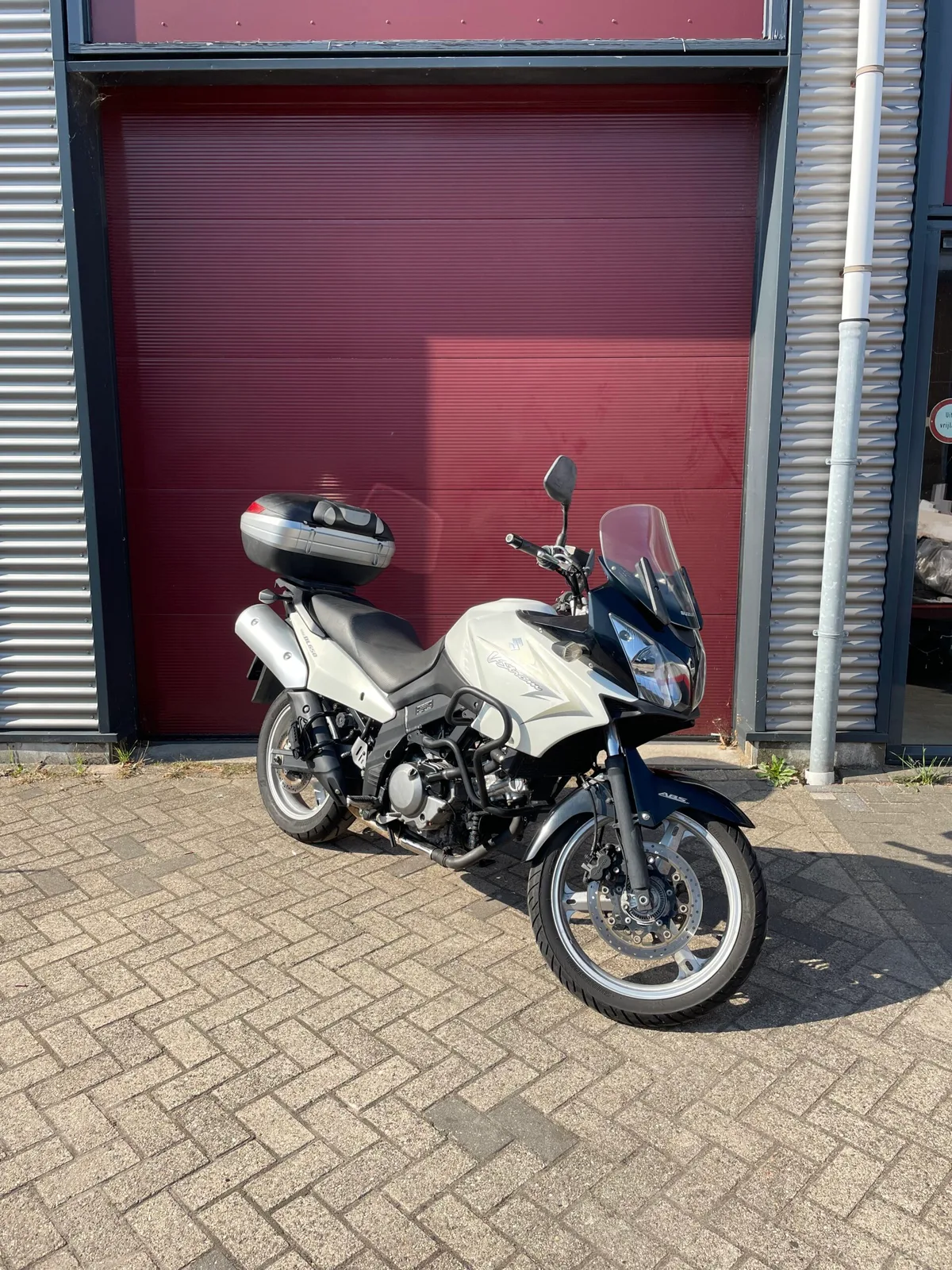 Suzuki DL 650 V Strom (2010) — foto 1