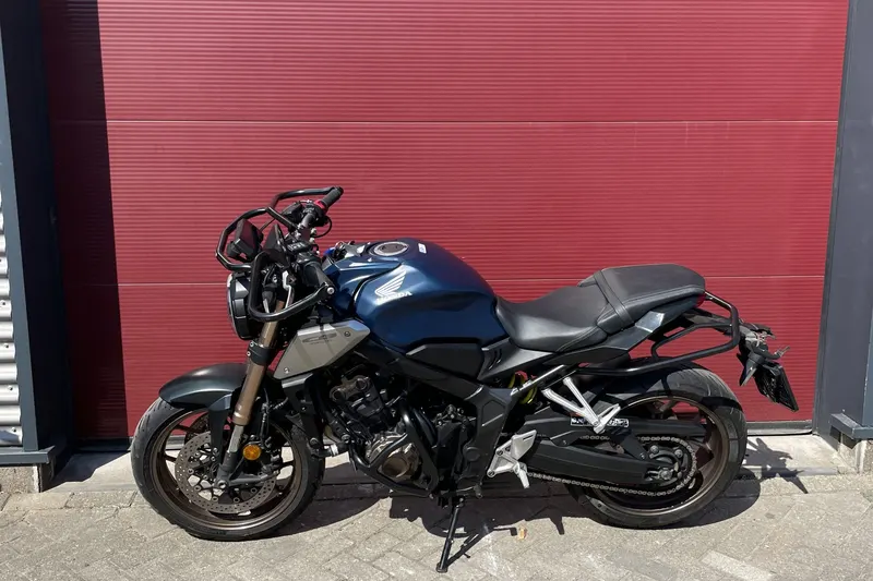 Honda CB650R (2022)