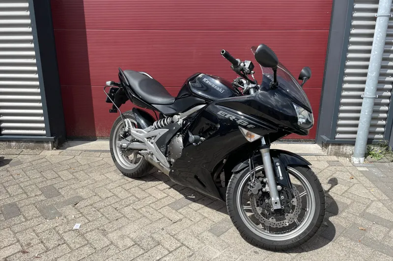 Kawasaki ER-6f (2008)