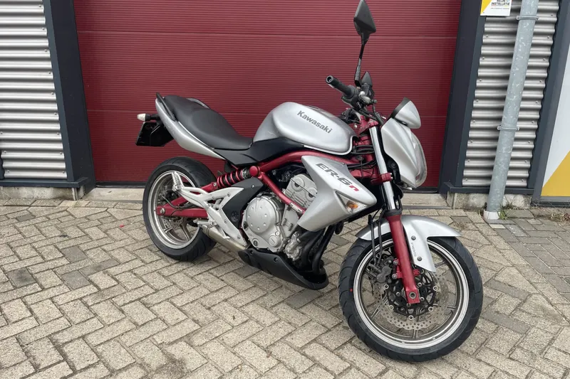 Kawasaki ER-6n (2008)