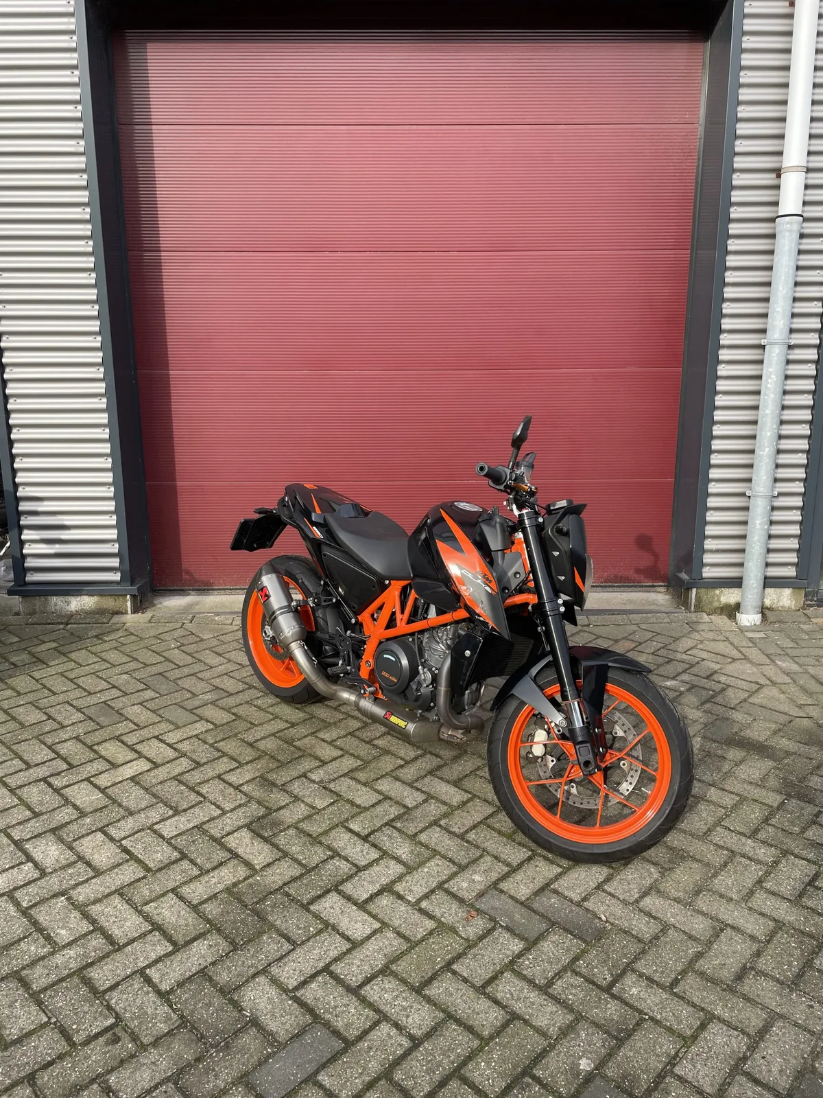 KTM 690 Duke (2017) — foto 1