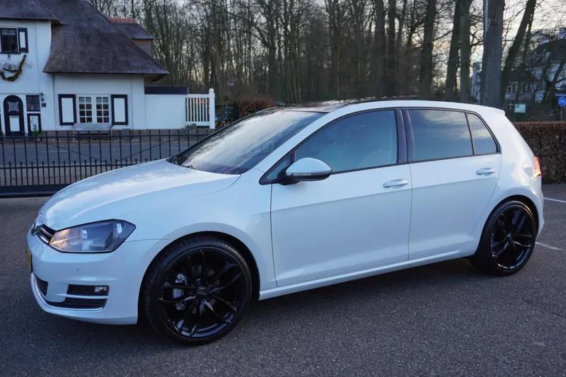 Volkswagen Golf (2017)