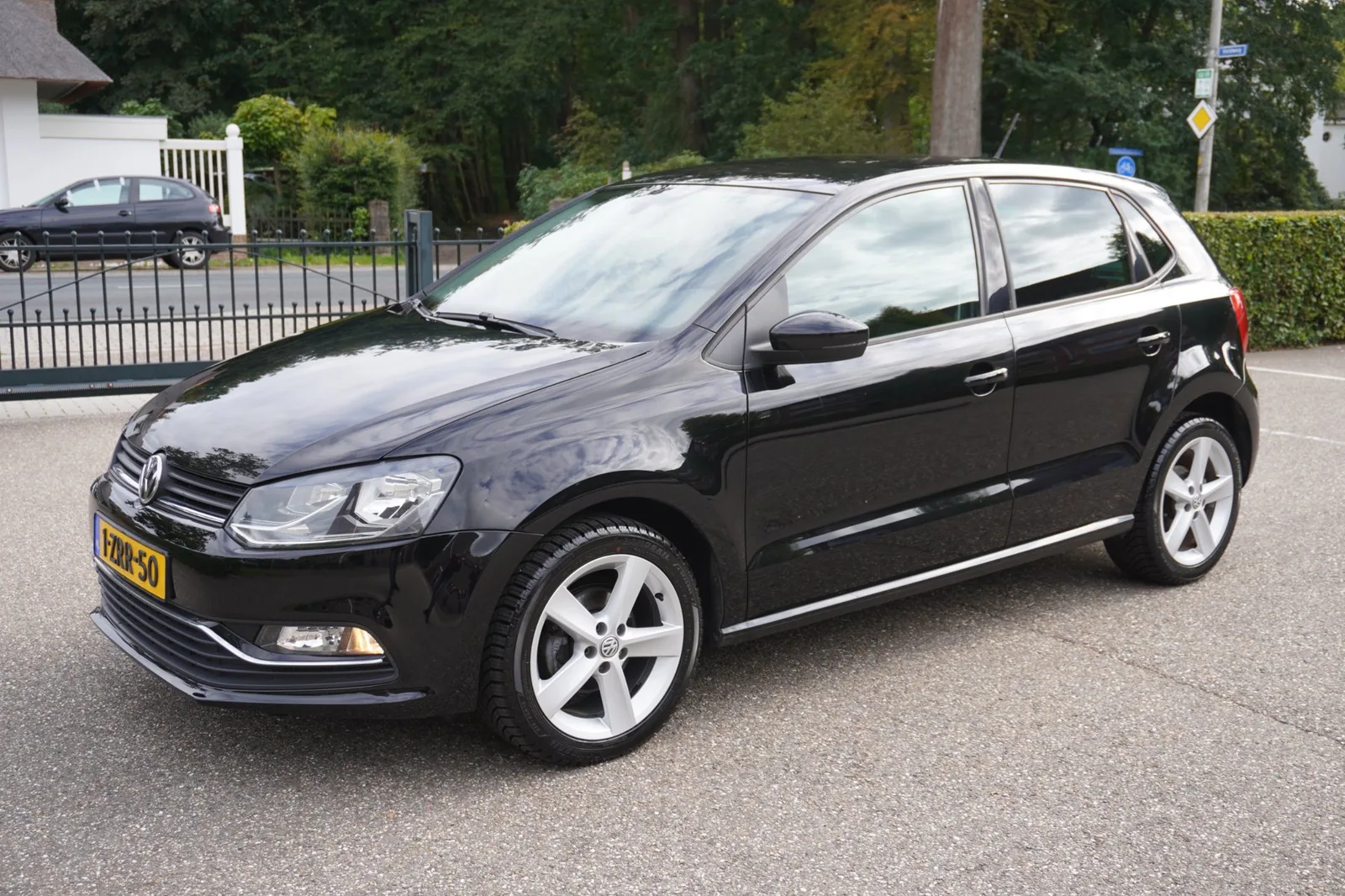 Volkswagen Polo (2015) — foto 1