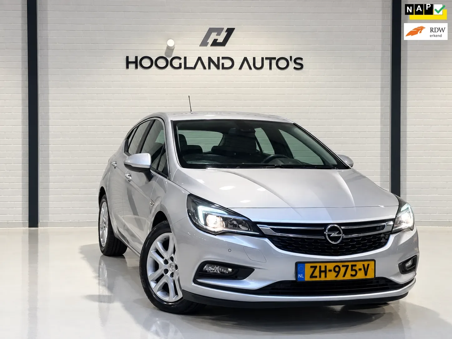 Opel Astra (2019) — foto 1