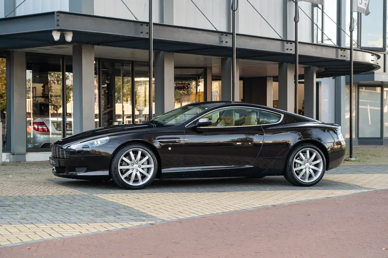 Aston Martin DB9 (2008)
