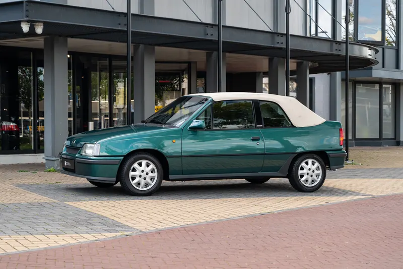 Opel Kadett E (1992)
