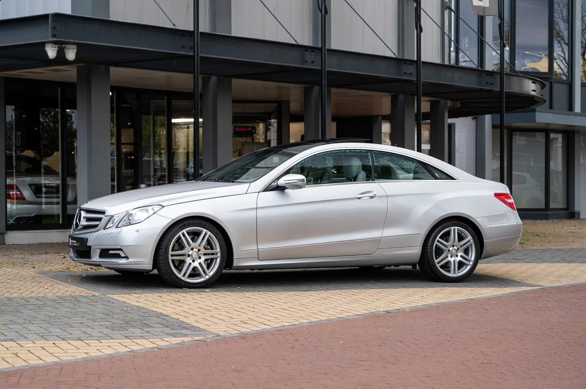 Mercedes-Benz E-Klasse (2009) — foto 1