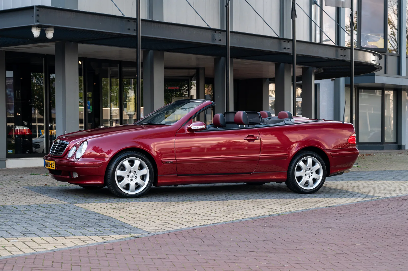 Mercedes-Benz CLK-Klasse (2001) — foto 1