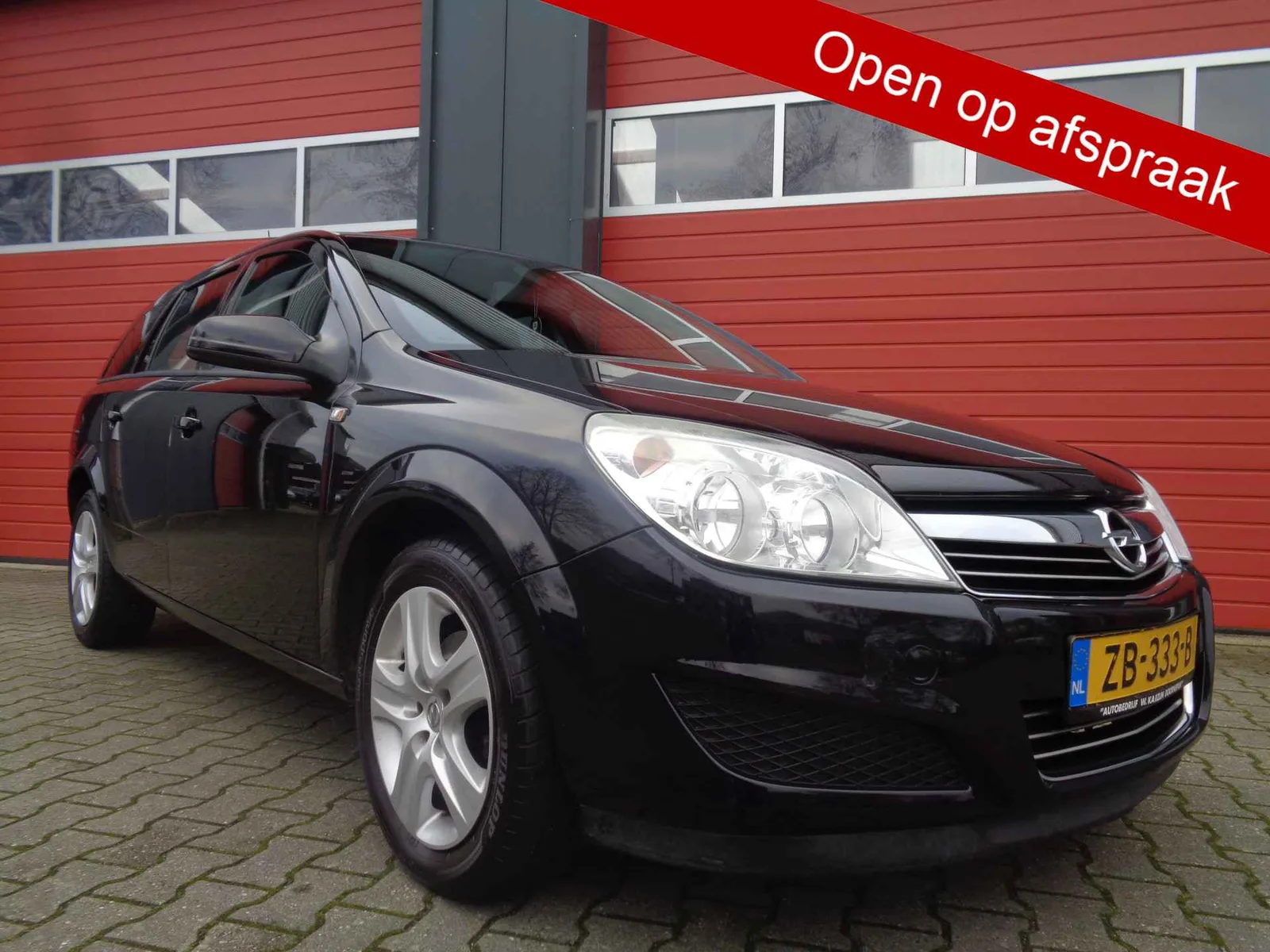 Opel Astra (2009) — foto 1