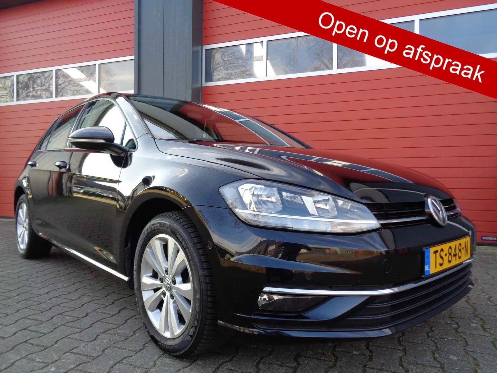 Volkswagen Golf (2018) — foto 1