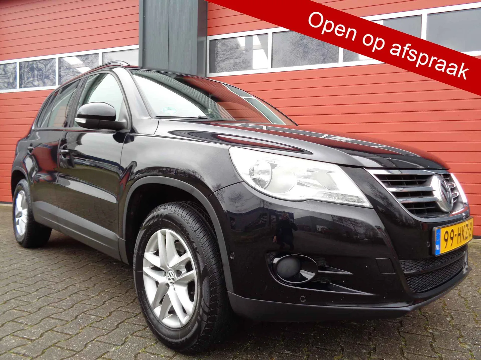 Volkswagen Tiguan (2009) — foto 1