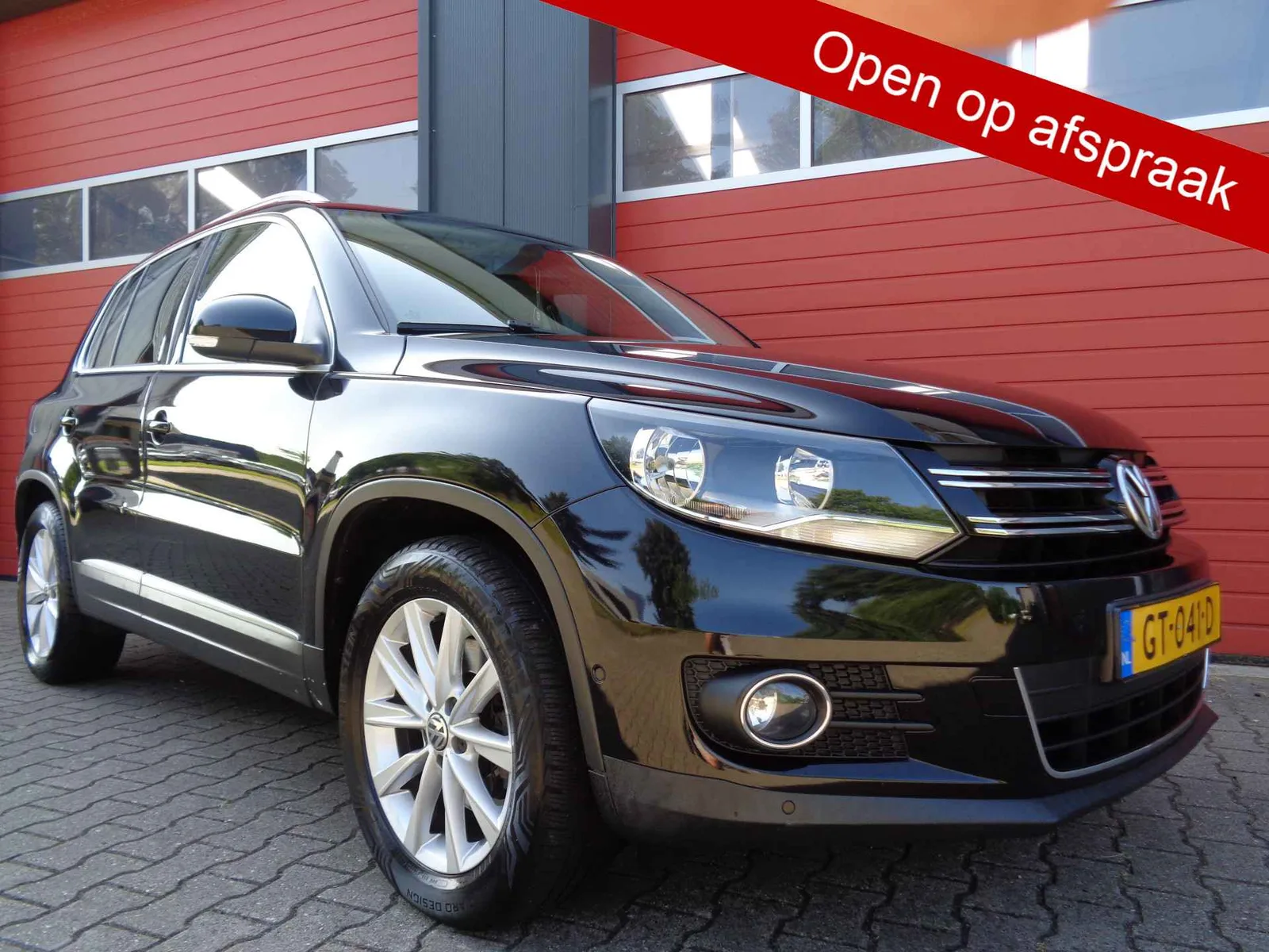 Volkswagen Tiguan (2015) — foto 1