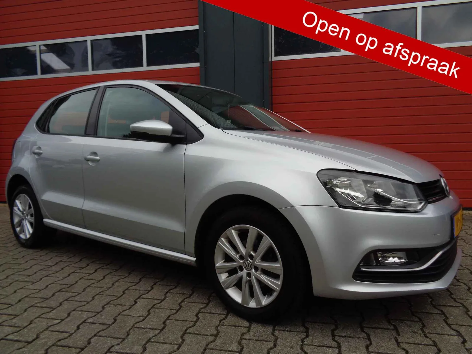Volkswagen Polo (2016) — foto 1