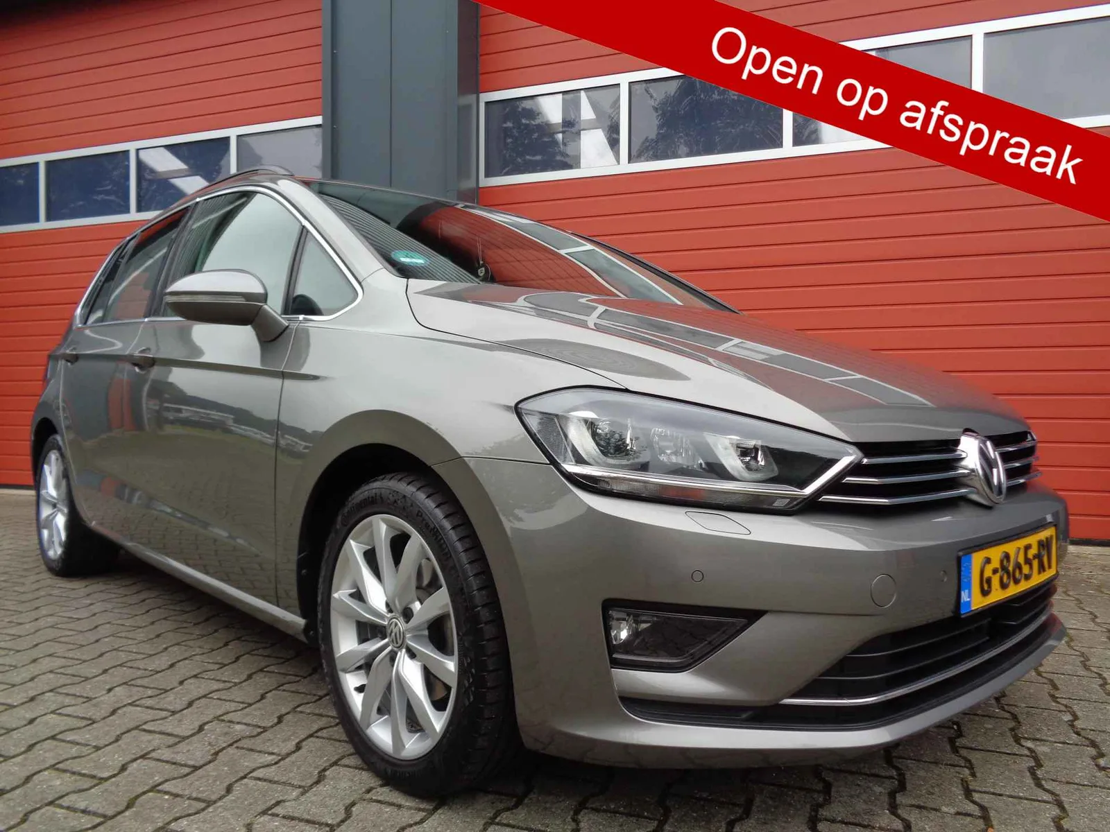 Volkswagen Golf Sportsvan (2015) — foto 1