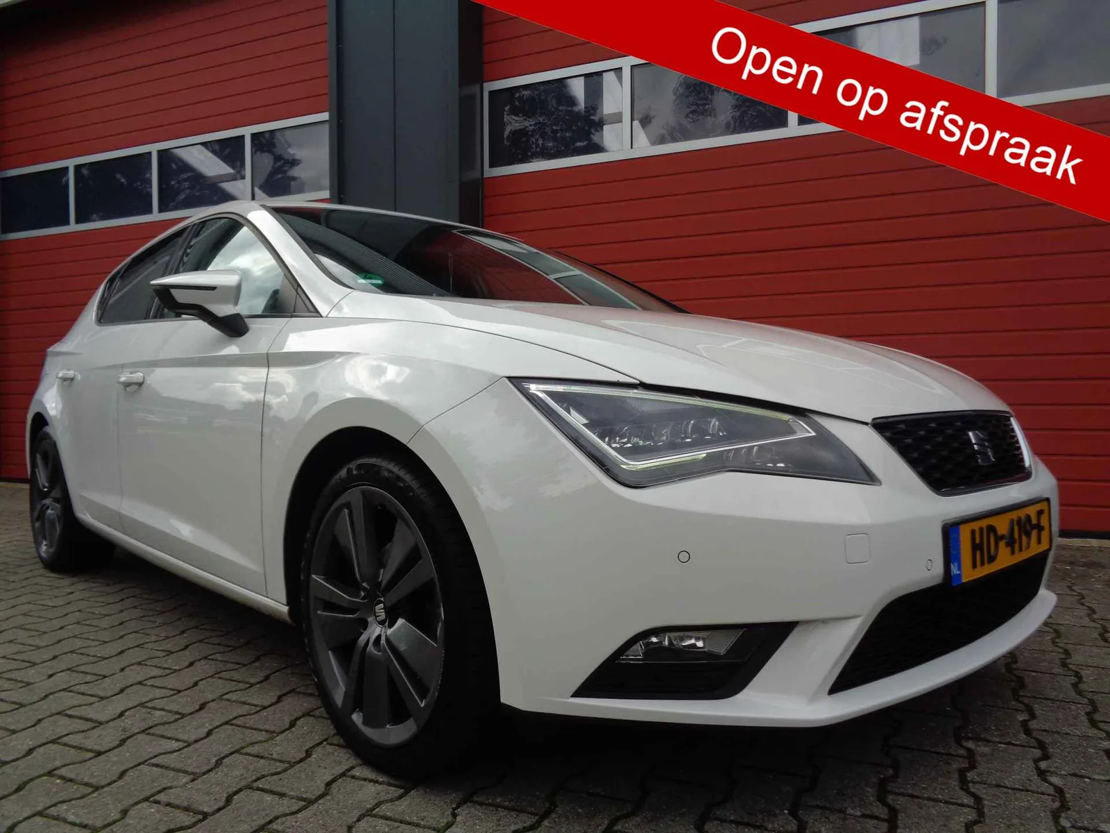 SEAT Leon (2016) — foto 1