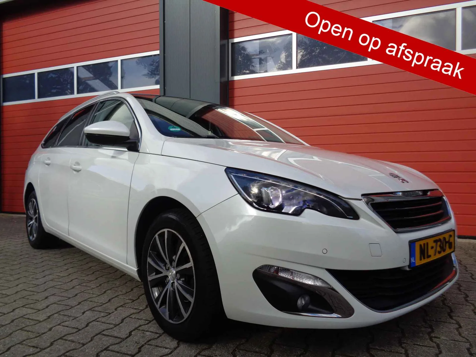 Peugeot 308 (2017) — foto 1