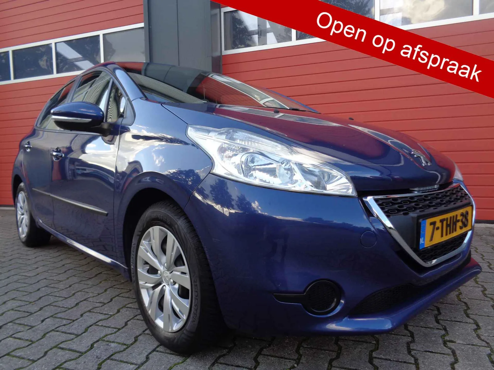 Peugeot 208 (2013) — foto 1