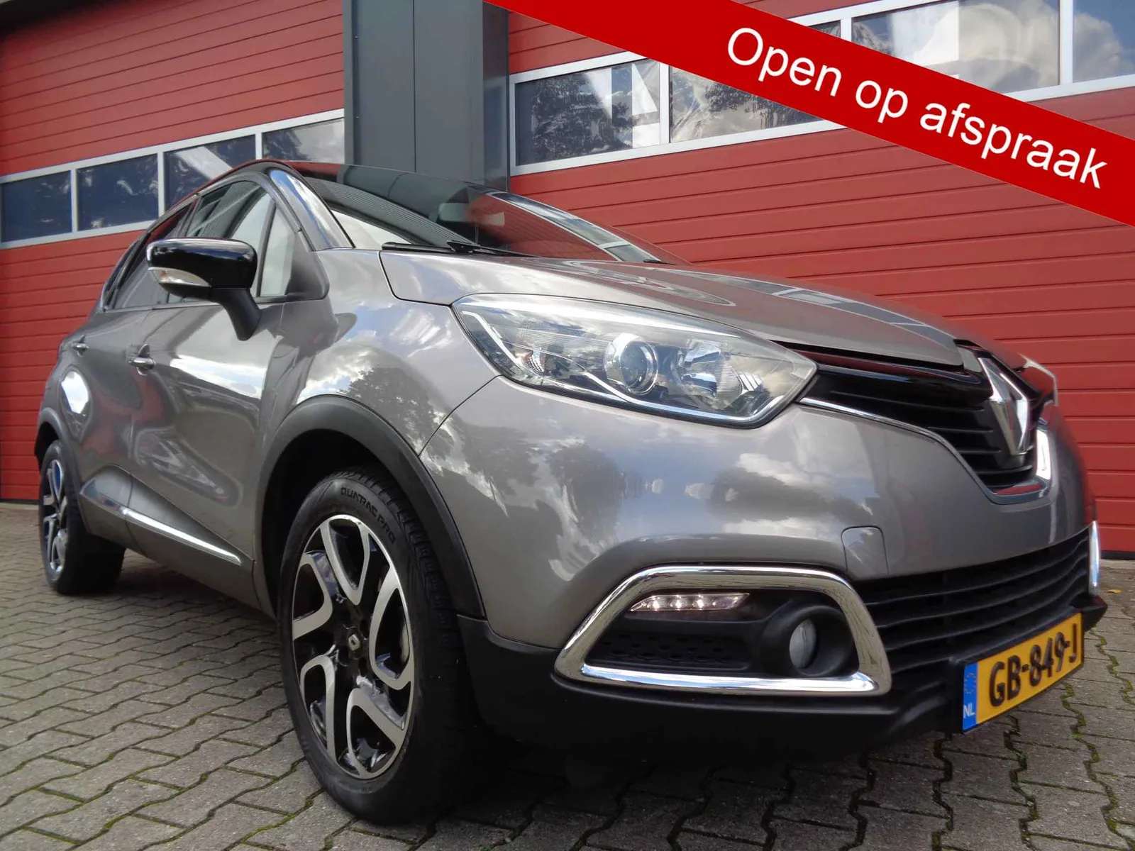 Renault Captur (2015) — foto 1