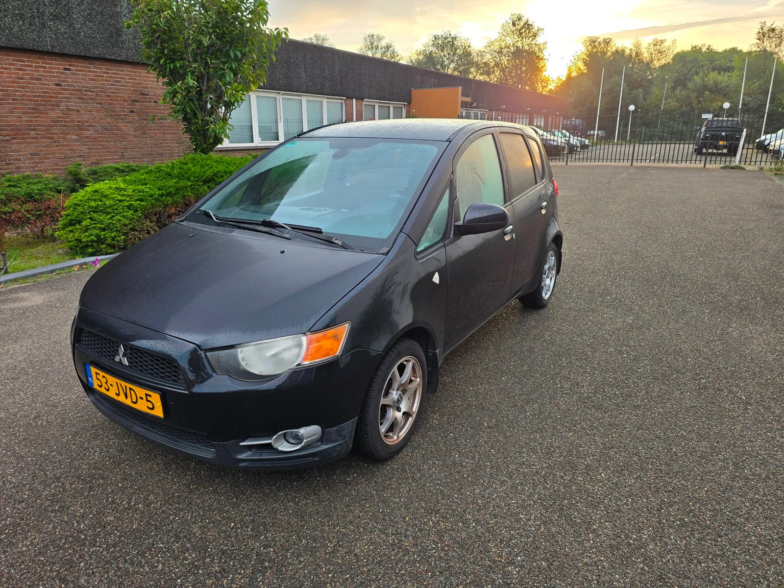 Mitsubishi Colt (2009) — foto 1