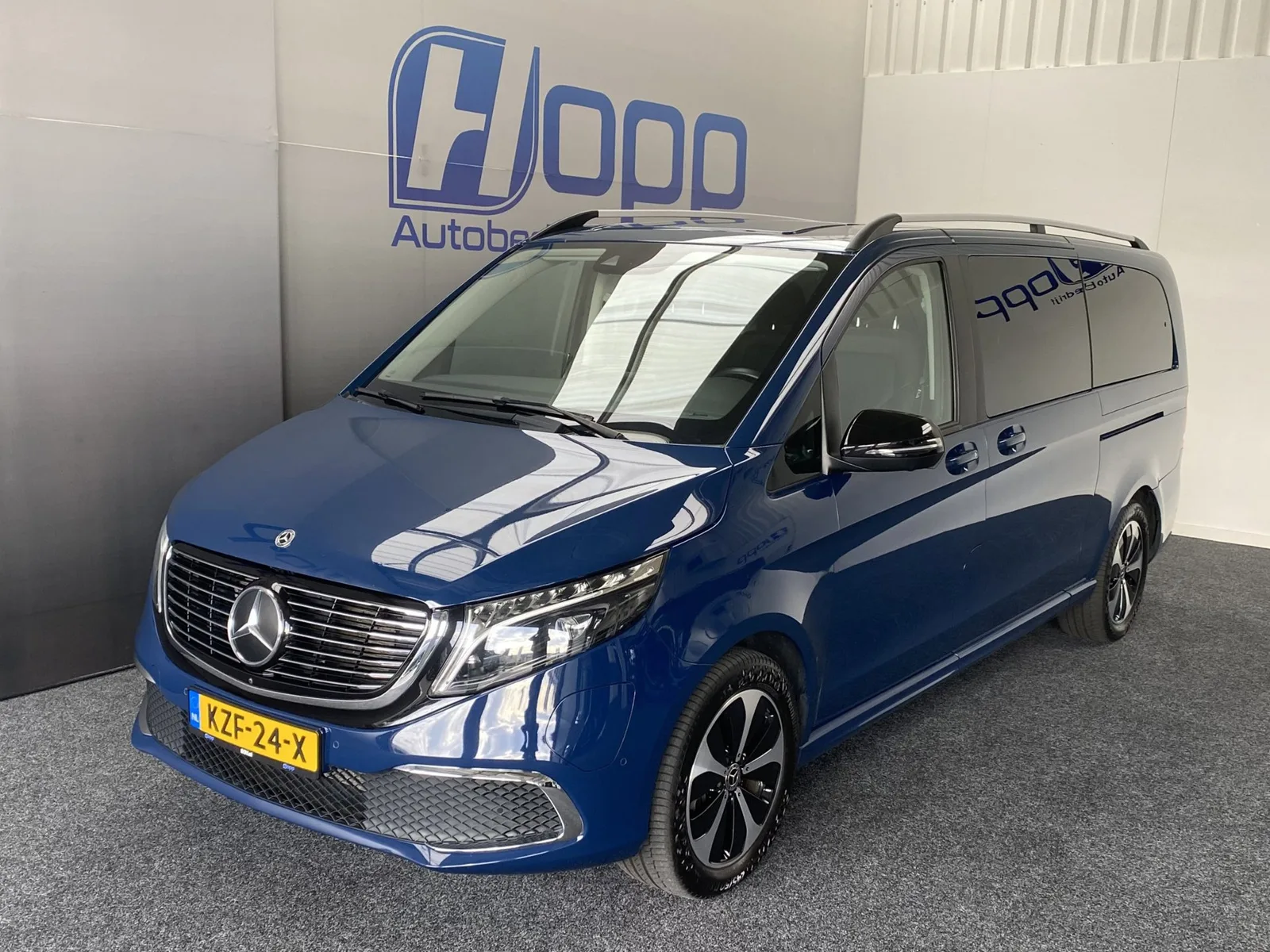 Mercedes-Benz EQV (2023) — foto 1