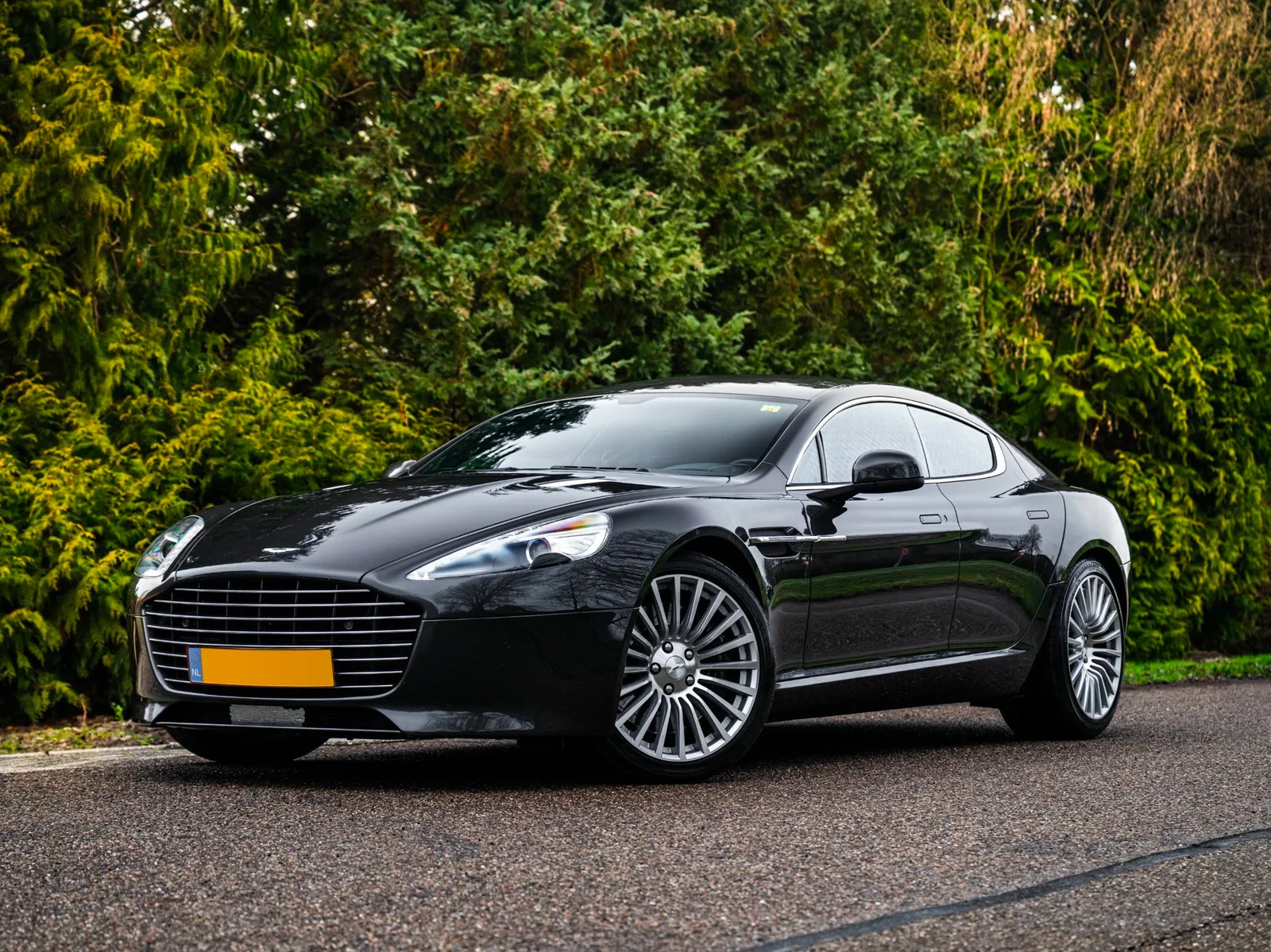 Aston Martin Rapide (2014) — foto 1