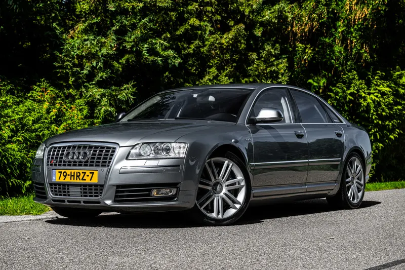 Audi S8 (2007)