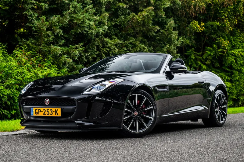 Jaguar F-Type (2015)