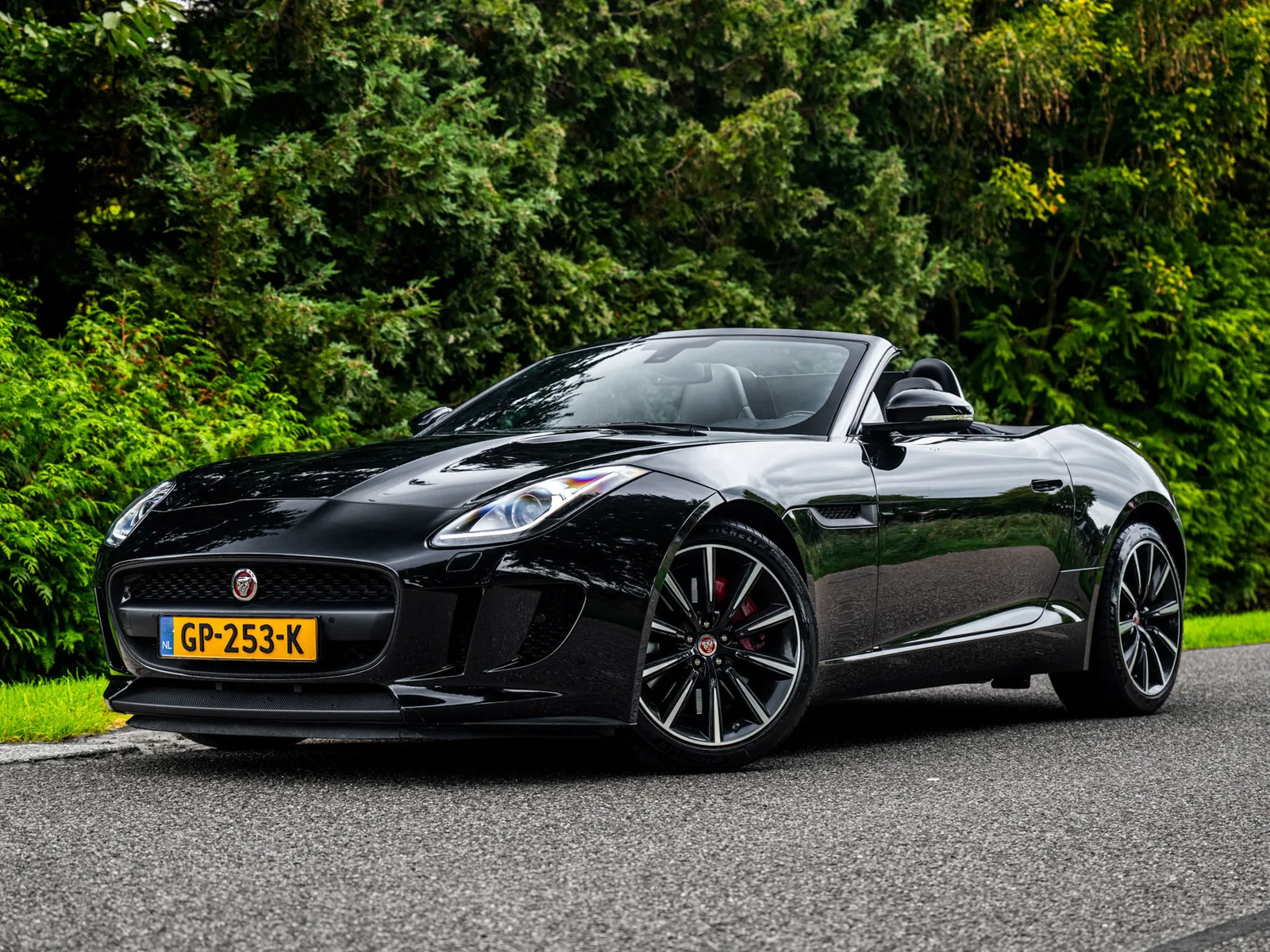 Jaguar F-Type (2015) — foto 1