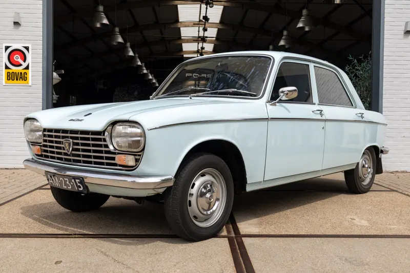 Peugeot 204 (1967)