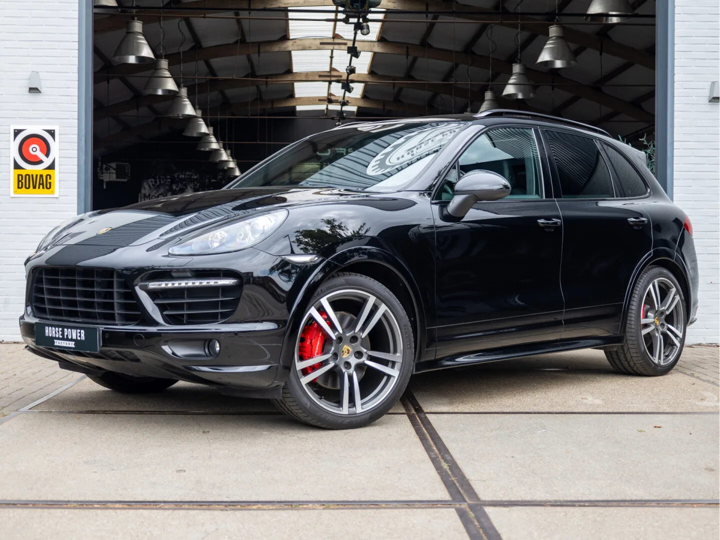 Porsche Cayenne (2013) — foto 1