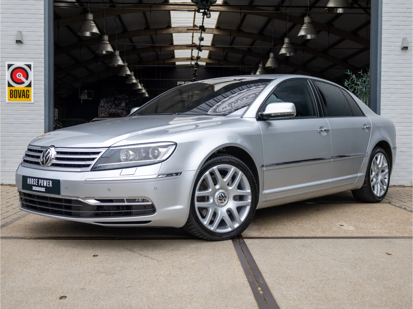 Volkswagen Phaeton (2012) — foto 1
