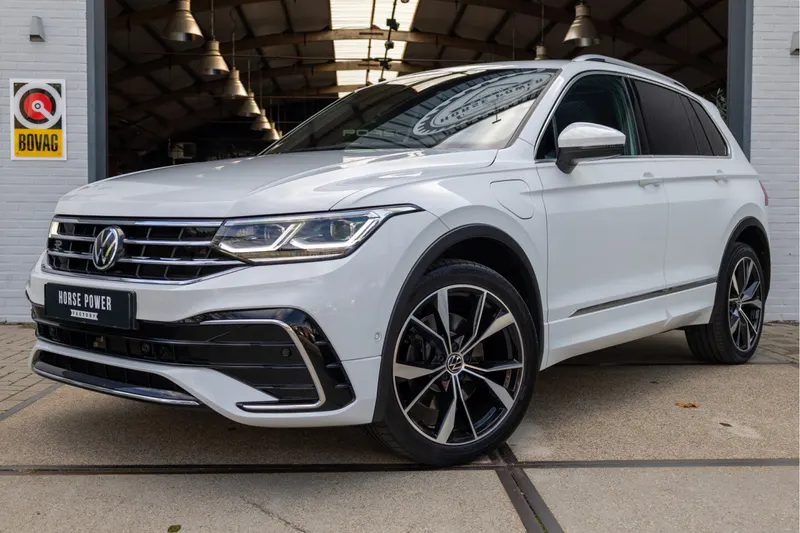 Volkswagen Tiguan (2022)