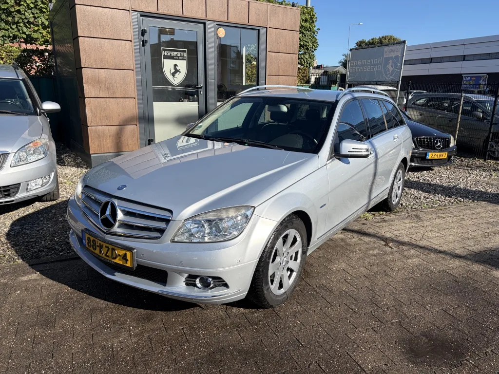 Mercedes-Benz C-Klasse (2010) — foto 1