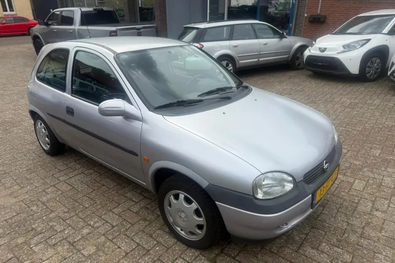 Opel Corsa (2000)
