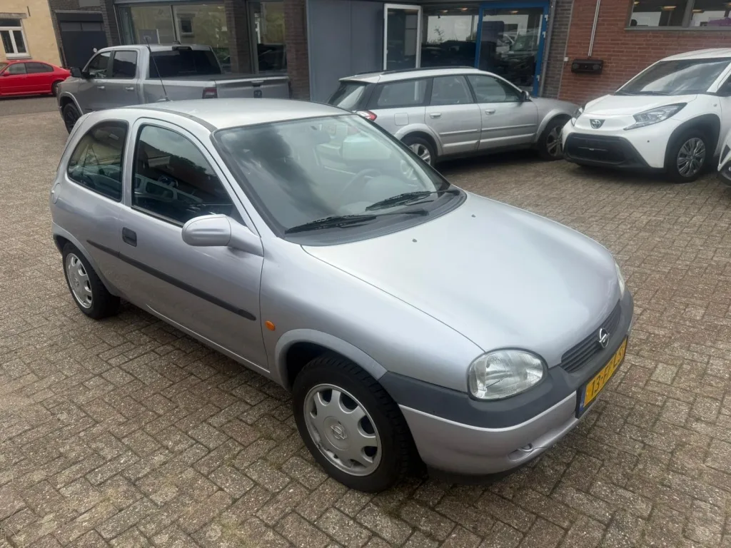 Opel Corsa (2000) — foto 1