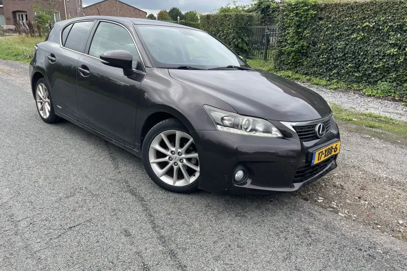Lexus CT (2012)