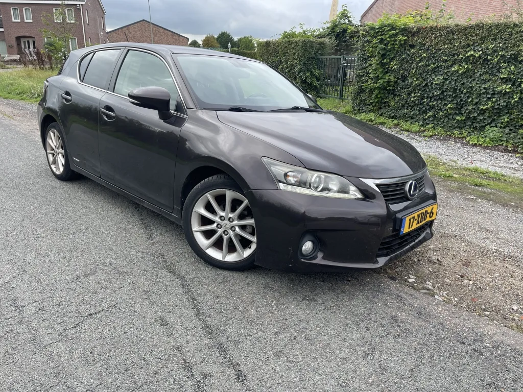 Lexus CT (2012) — foto 1