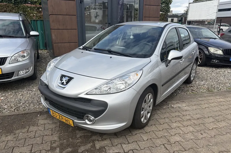 Peugeot 207 (2008)