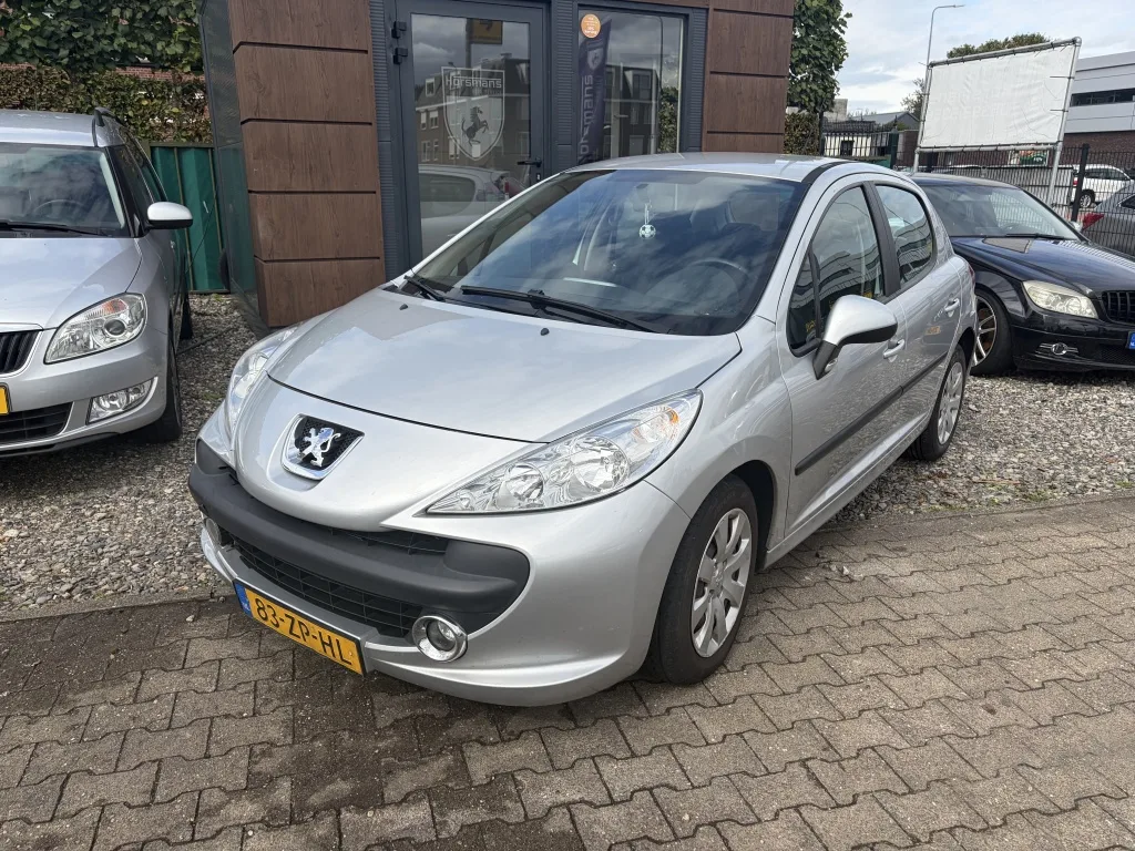 Peugeot 207 (2008) — foto 1
