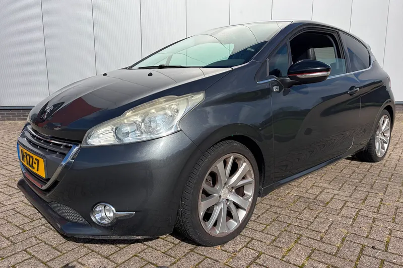 Peugeot 208 (2012)