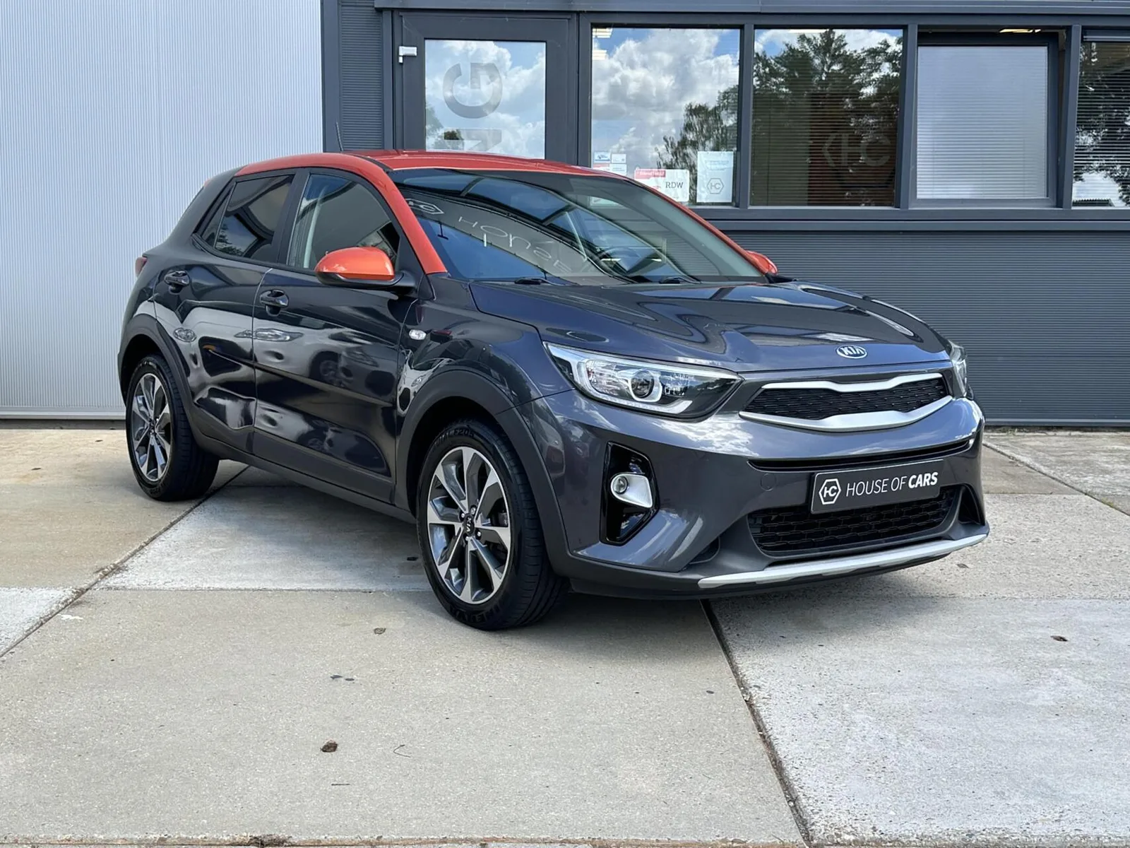 Kia Stonic (2018) — foto 1