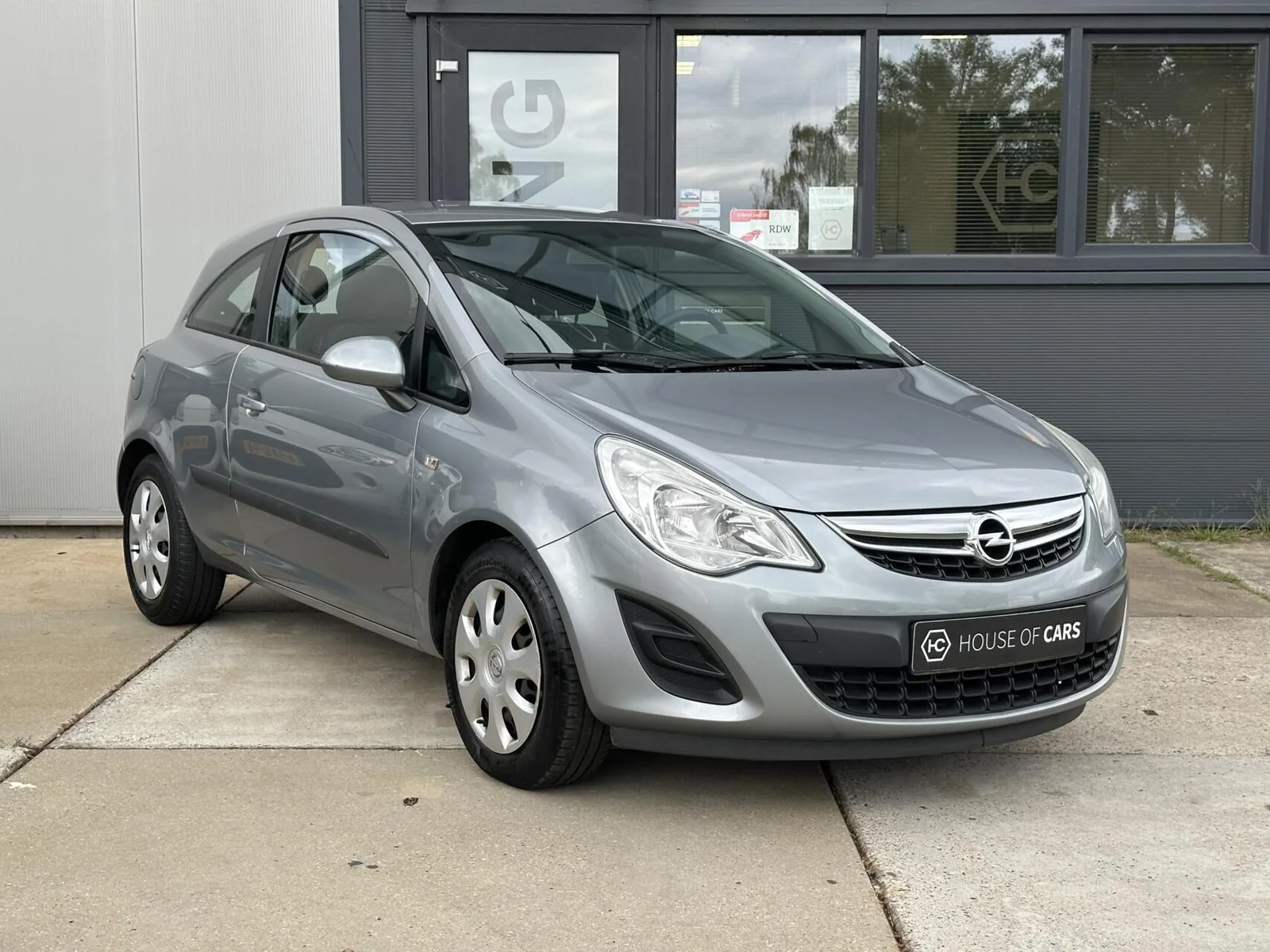 Opel Corsa (2011) — foto 1