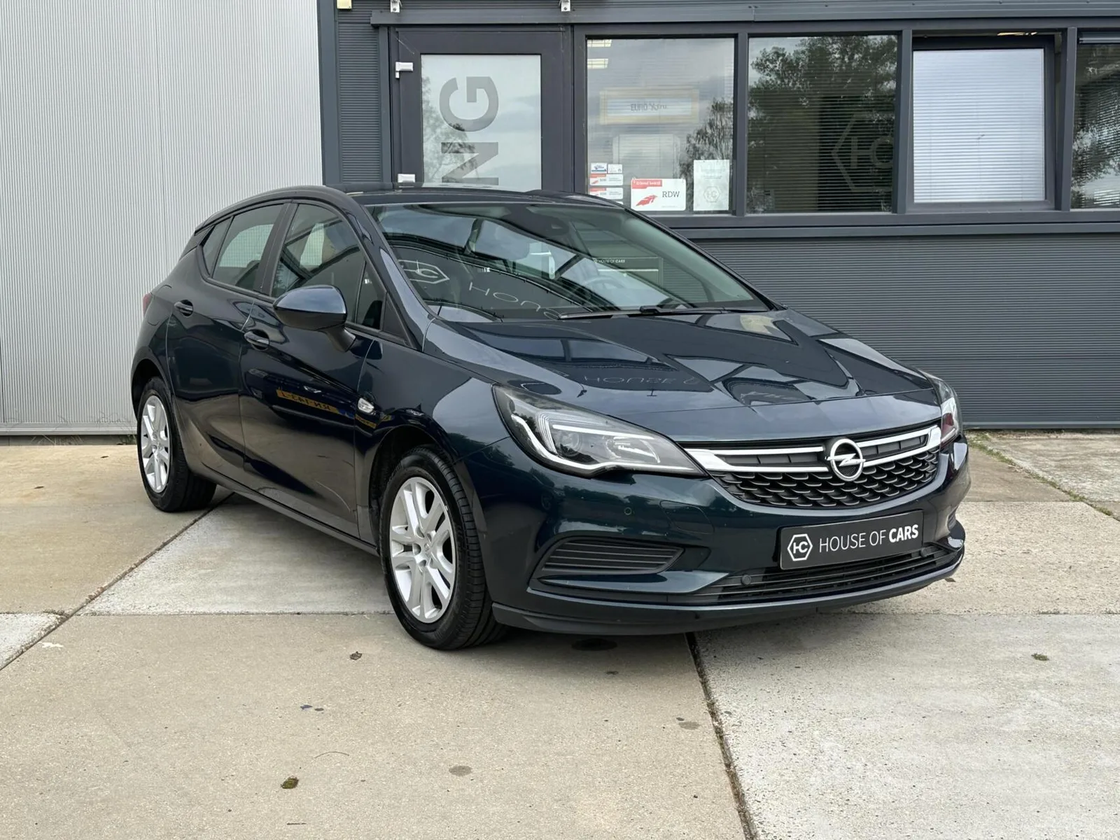 Opel Astra (2016) — foto 1