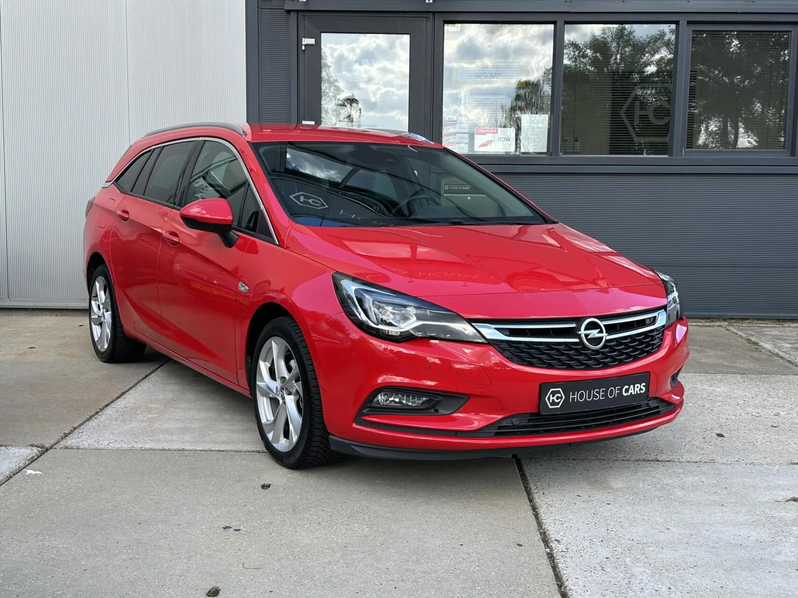Opel Astra (2016) — foto 1
