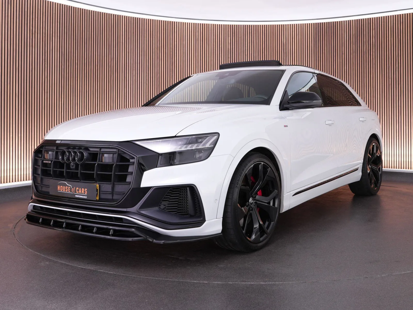 Audi Q8 (2021) — foto 1