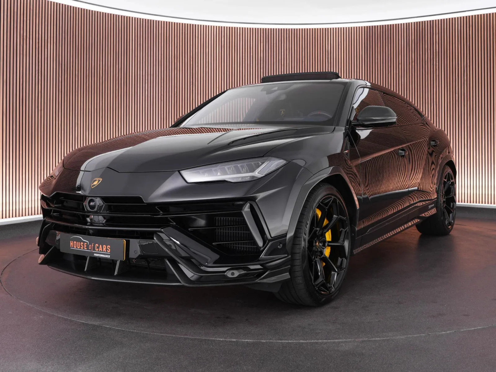 Lamborghini Urus (2024) — foto 1