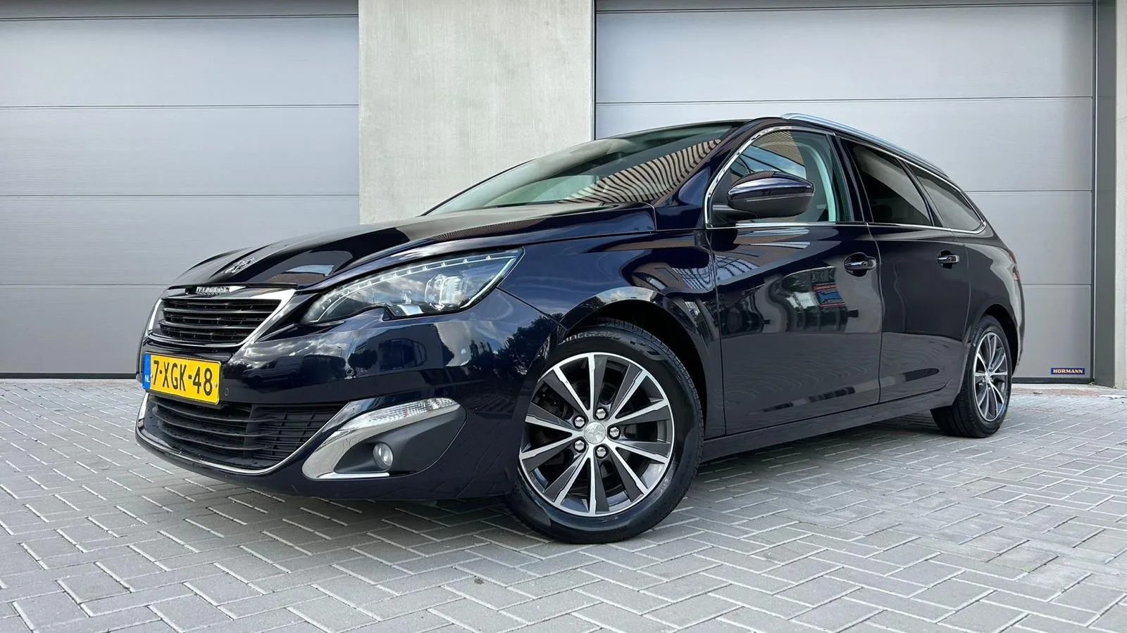 Peugeot 308 (2014) — foto 1