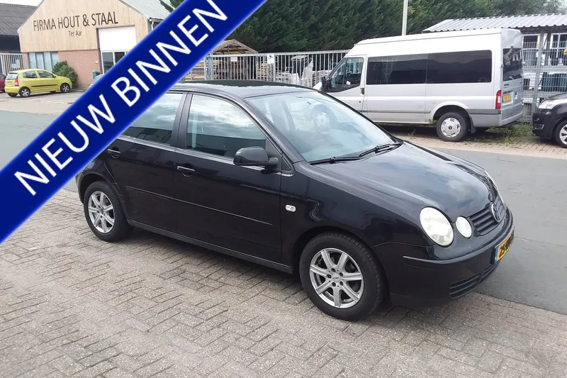 Volkswagen Polo (2004)