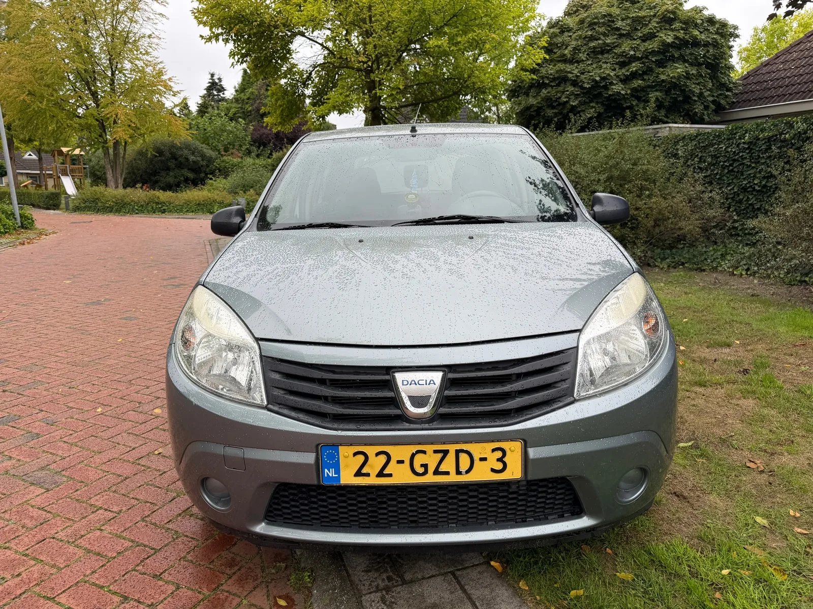 Dacia Sandero (2008) — foto 1